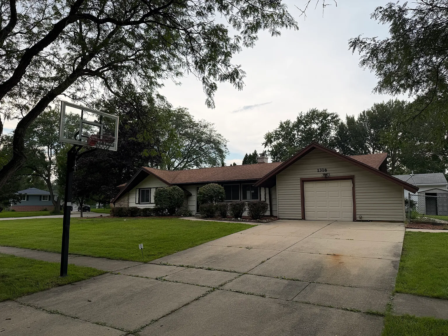 1316 Norwell Lane — Photo 2