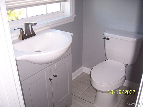 5th image of 2215 Fairmount Ave