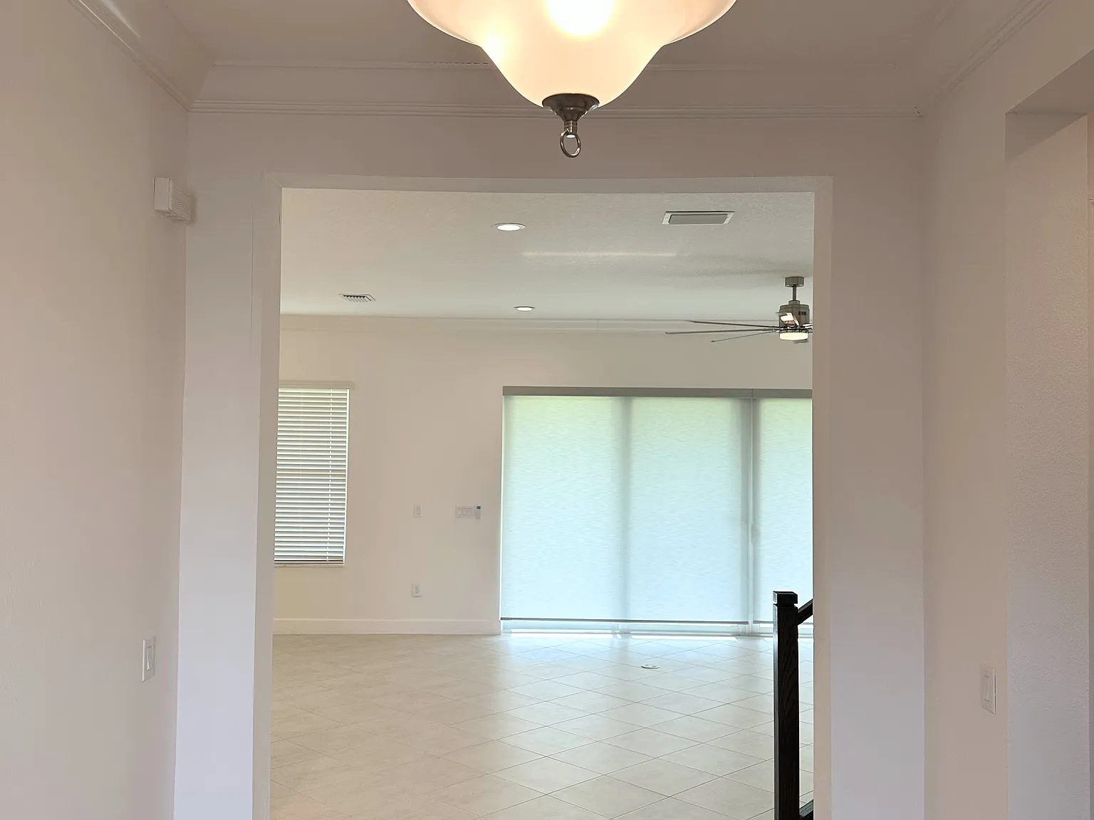 Large 4 Bedroom 4 Bath Home — Photo 4