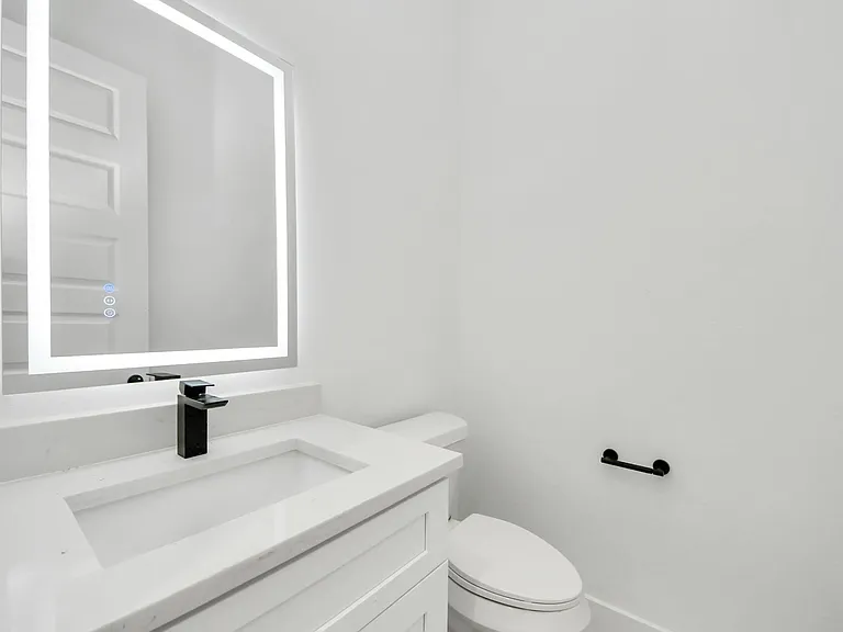 8313 Venus St — Photo 14