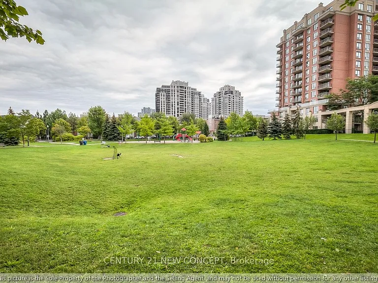 16 Harrison Garden Blvd #2506 — Photo 21