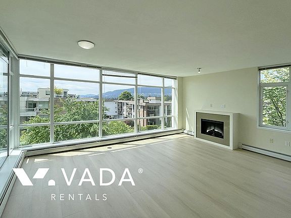 2nd image of 1320 Chesterfield Ave #405