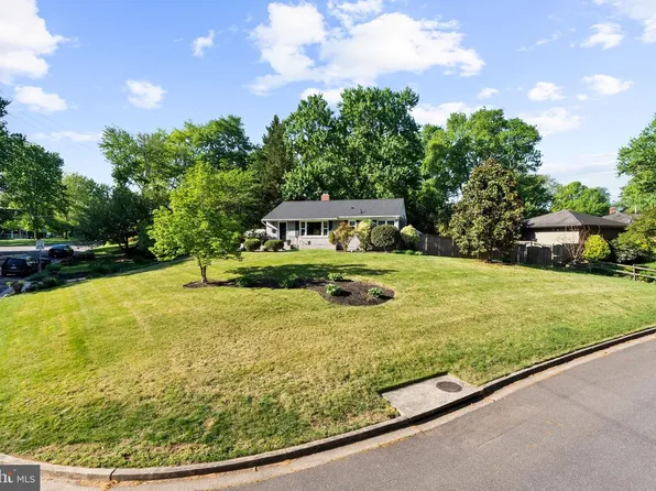 2001 Paul Spring Pkwy, Alexandria, VA 22308