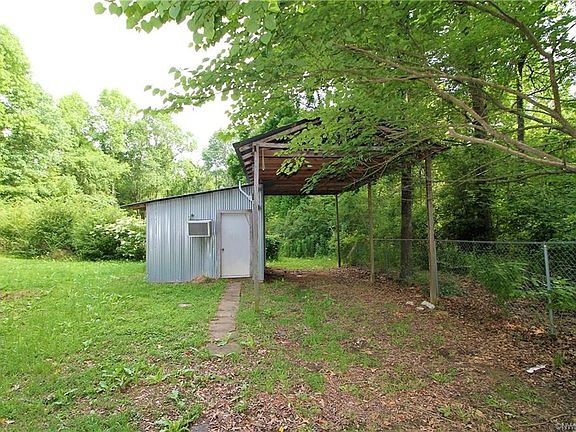 3rd image of 9786 Mooringsport Latex Rd