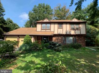 916 Edinburg Rd, Hamilton, NJ 08690