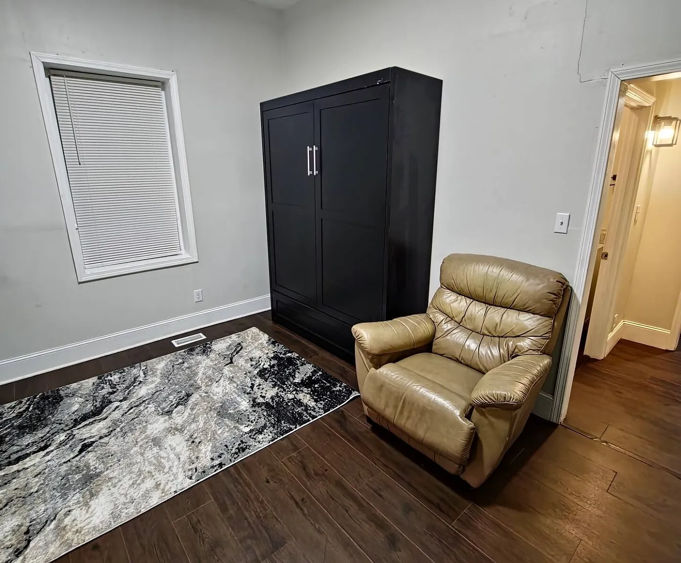 2 bed, 990 sqft, $1,400 — Photo 4