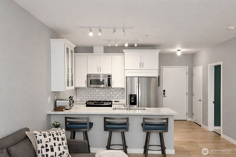 2nd image of 1414 12th Avenue #411