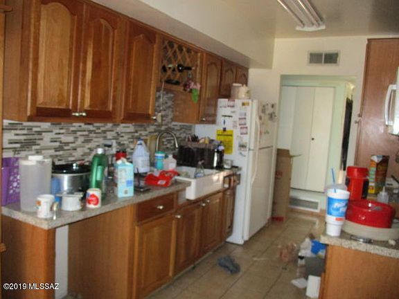 5th image of 5121 S Greenway Dr