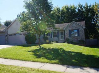 437 Gershwin Ln, Machesney Park, IL 61115