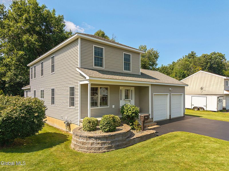 2nd image of 25B Terry Avenue