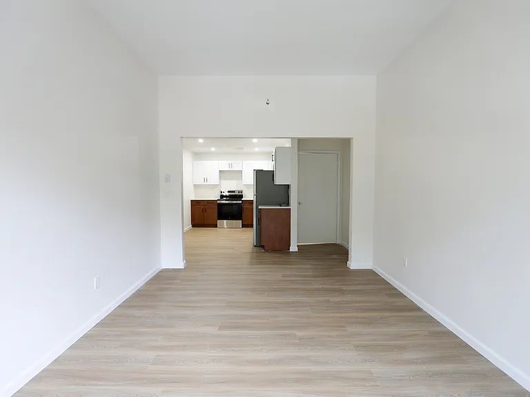 190 Broadway #2C — Photo 6