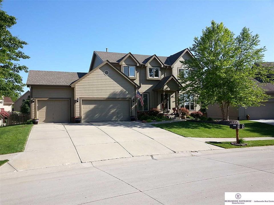 1st image of 15363 Schuyler Dr