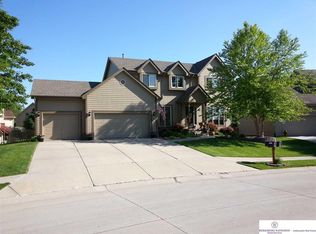 15363 Schuyler Dr, Omaha, NE 68154