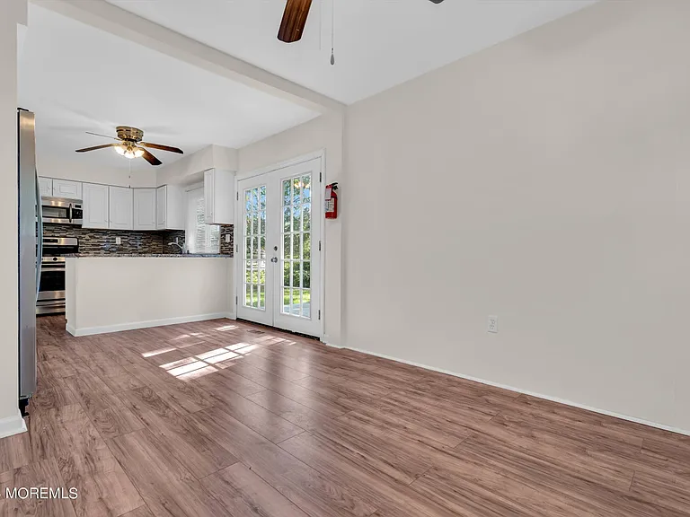 899 Nantucket Ct — Photo 29