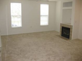 906 Elmcroft Blvd, Rockville, MD 20850