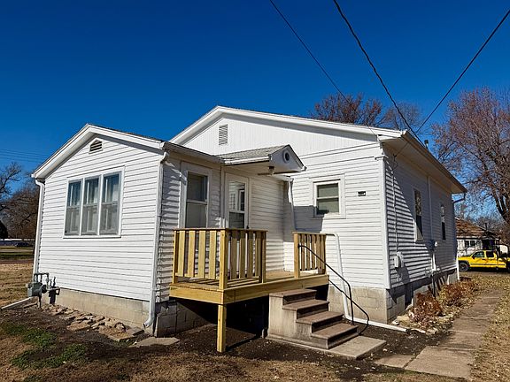 4th image of 403 Carolina St