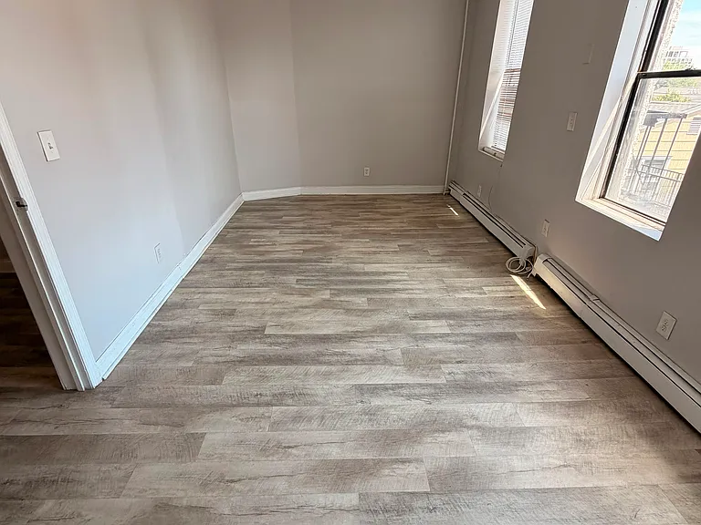 5708 Hudson Ave #10-C — Photo 7