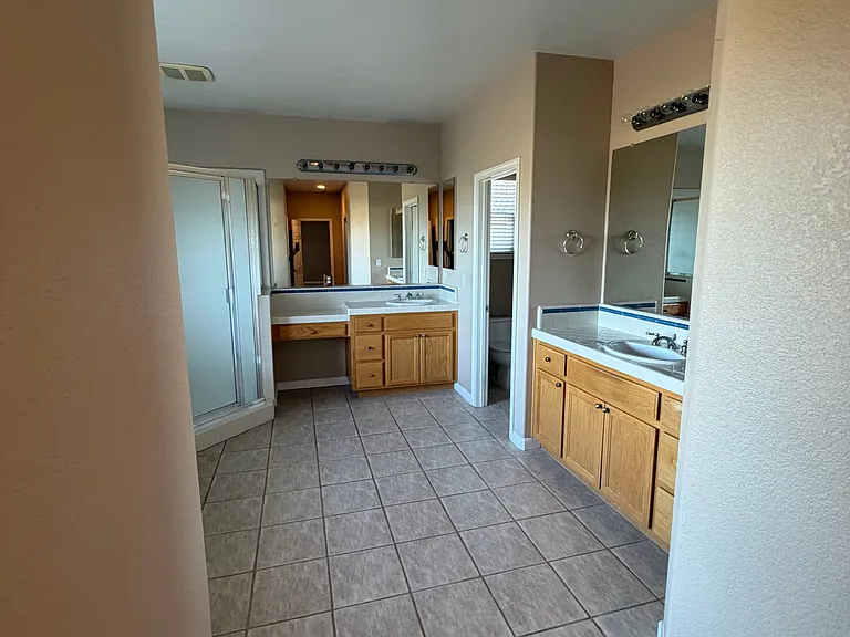424 Crescent Dr — Photo 24