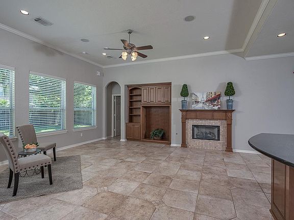 4th image of 3906 Fielder Cir