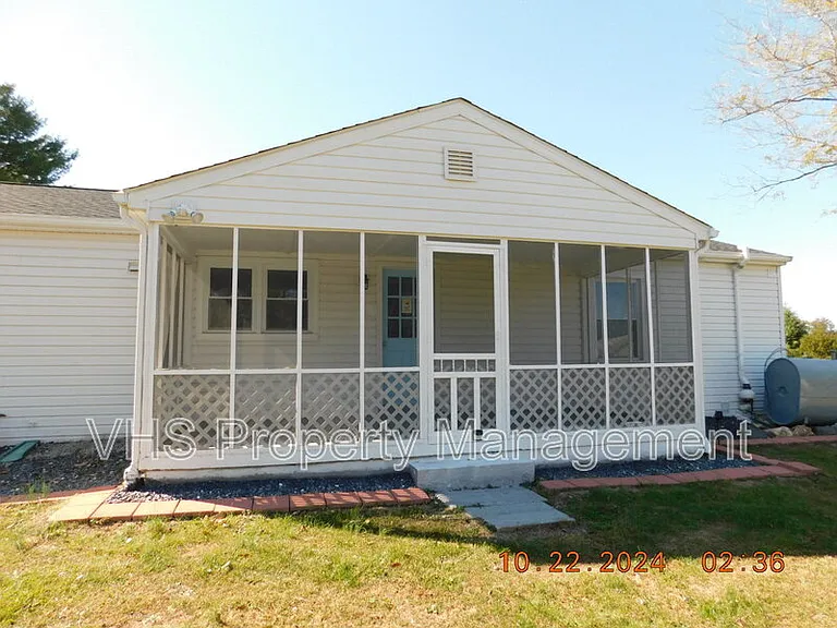 13341 Latham Ln — Photo 12