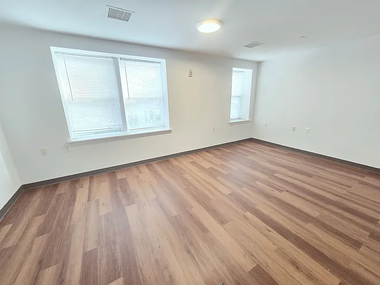 516 N 52nd St #2 — Photo 7