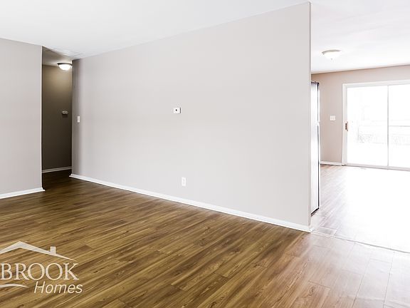3rd image of 3645 N Ireland Dr