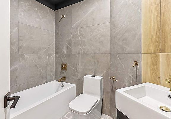 5th image of 842 Flushing Ave #5D