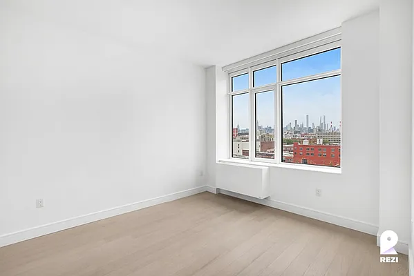 Rented by REZI | media 36