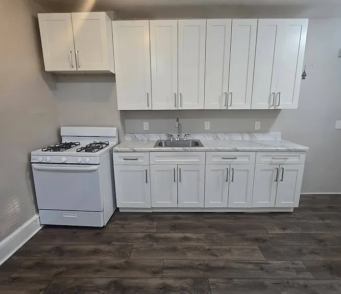 1702 Irving St #1RA — Photo 2