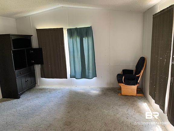 3rd image of 7075A 6th St