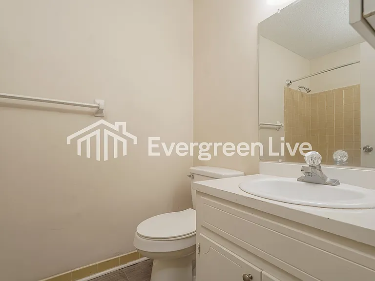 2211 Buckingham Dr — Photo 12