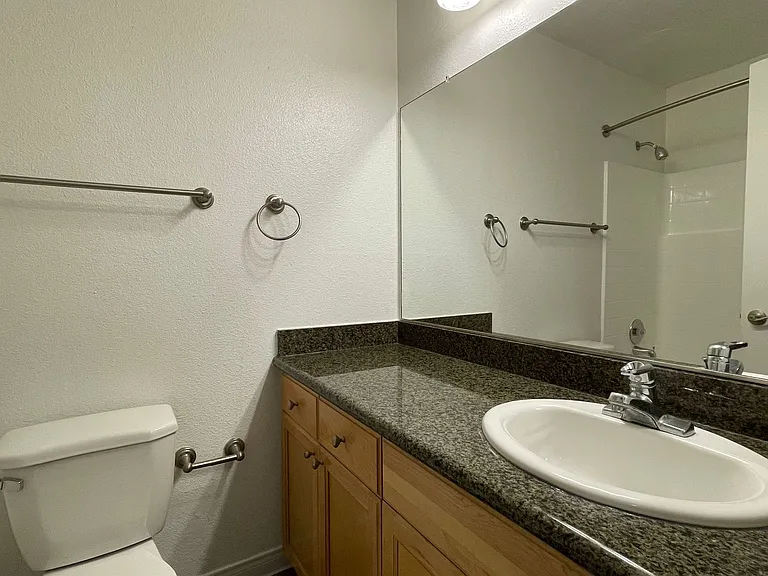 Park Plaza Apartments — Photo 85