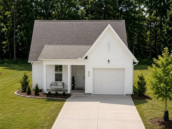 213 Summer St, Opelika, AL 36801