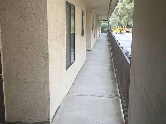 3rd image of 921 Fletcher Ln APT 104