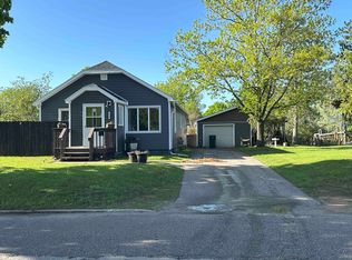 213 E Breen Ave, Kingsford, MI 49802