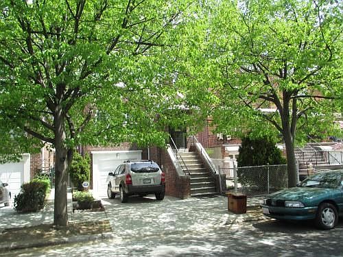 2nd image of 2446 Young Ave