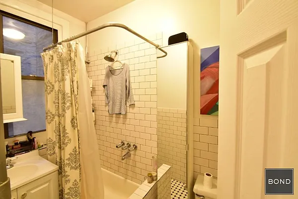 Rented by Bond New York | media 2