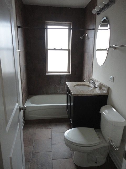 1st image of 3812 N Sheffield Ave #3