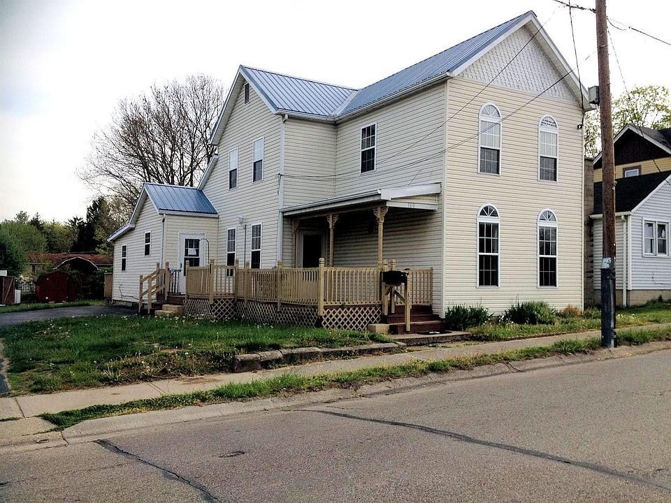 1st image of 160 E Forest Ave