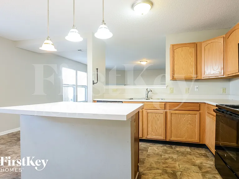 9214 Bainbridge Dr — Photo 5