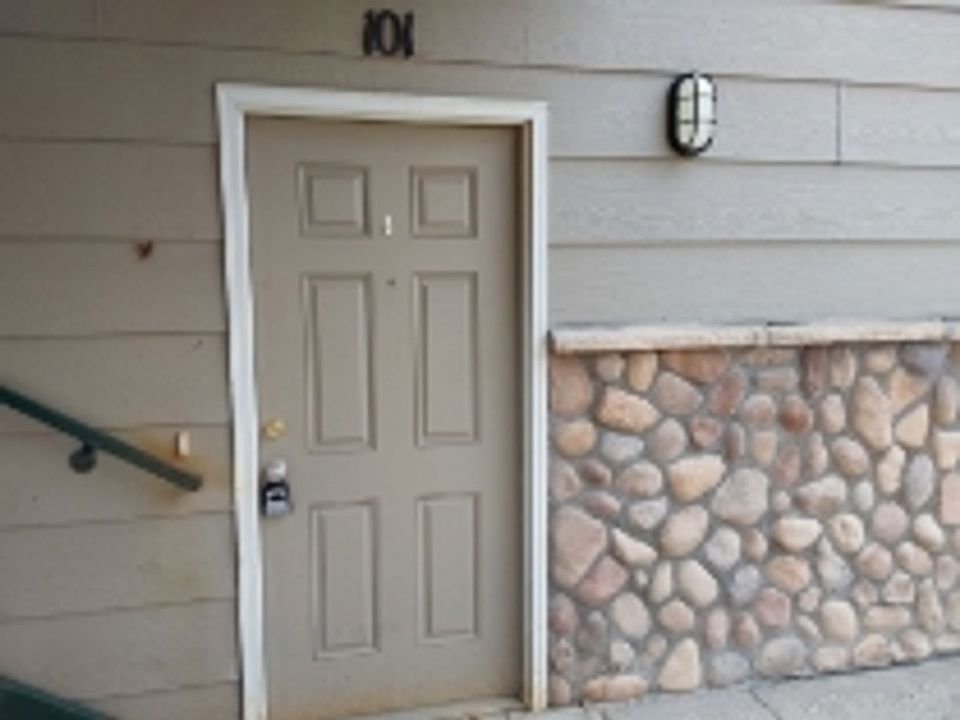 1st image of 2226 W Elizabeth St Unit D101