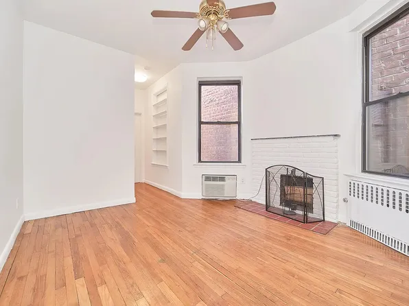 133 East 17th Street image 1 of 5