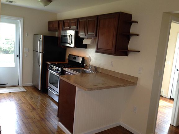 3rd image of 21 Roberta St