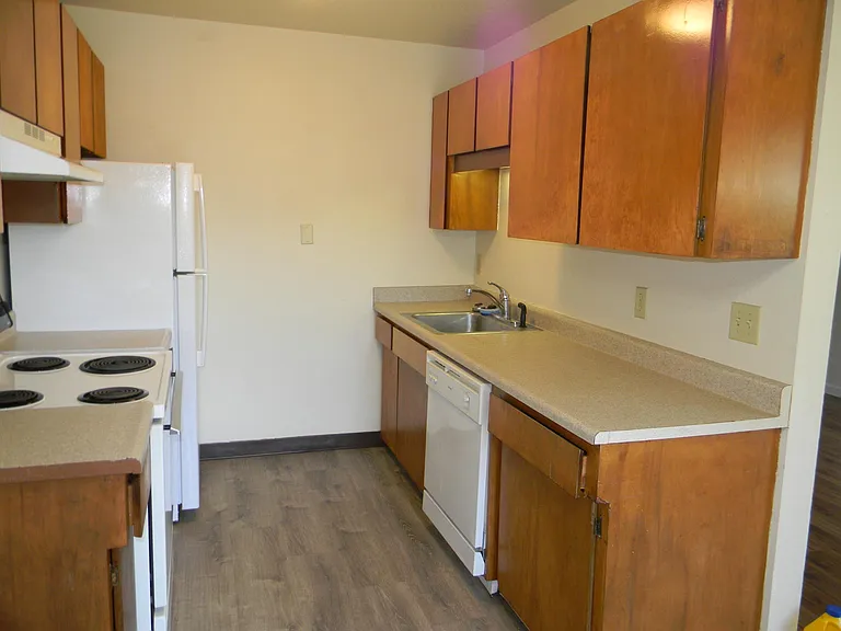 8322 N Edison St — Photo 6