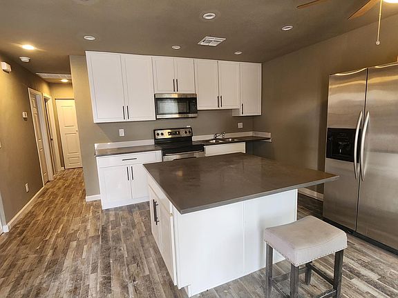 2nd image of 14024 W Noble Cir