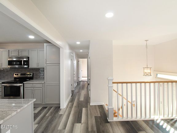 5th image of 7824 Cedarcrest Rd