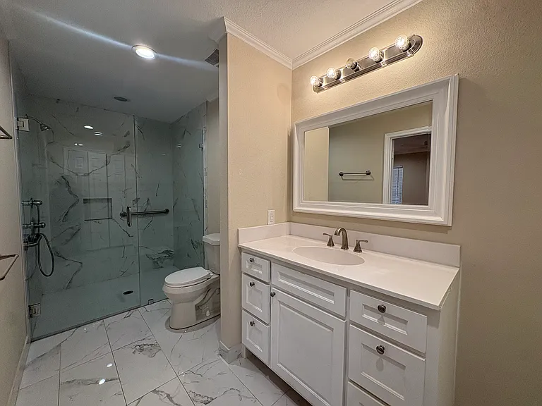 7525 Wentwood Dr — Photo 16