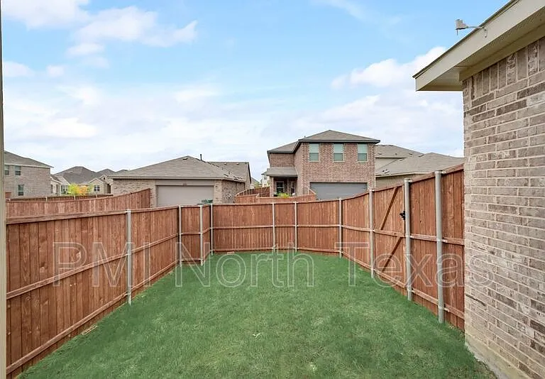 1713 Wayne Ln — Photo 23