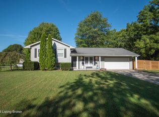 3800 Fenholt Rd, Louisville, KY 40218