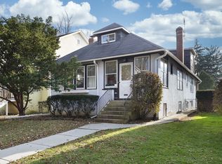 1627 Elmwood Ave, Wilmette, IL 60091